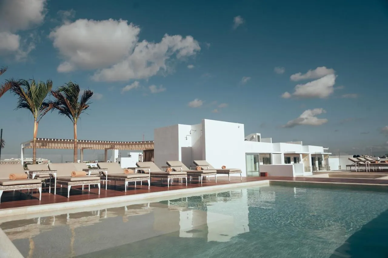 Antera Hotel & Residences بلايا ديل كارمن
